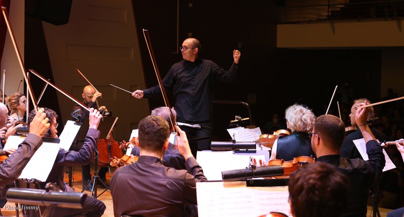 FRANCIS GUY CONDUCTING THE CYPRUS SYMPHONY ORCHESTRA.JPG