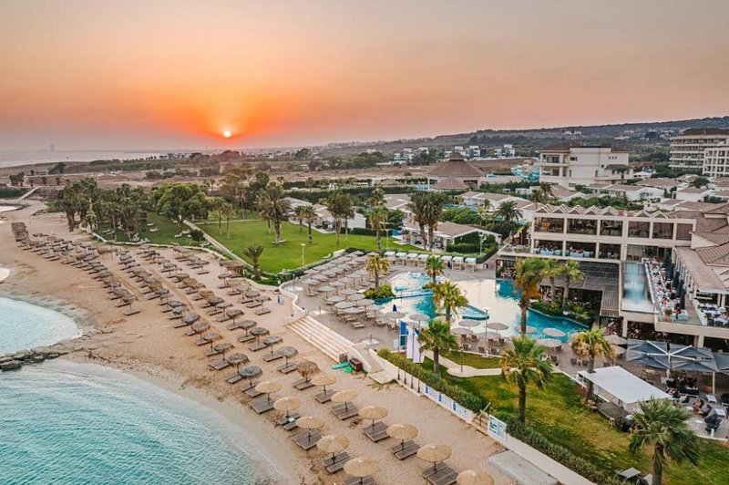 Atlantica_Mare_Village_Ayia_Napa.width-800.jpg