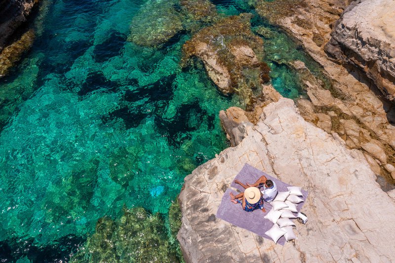 Maniki-Beach-Champagne (8).jpg