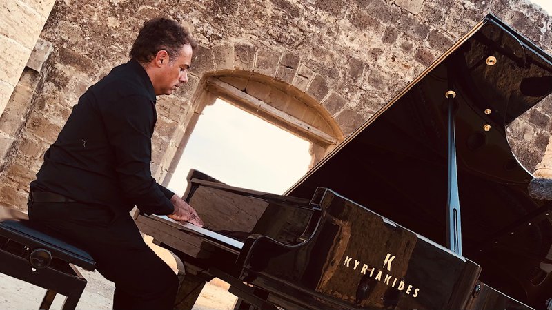 Manolis Neophytou.jpg