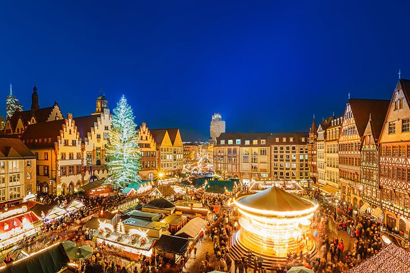 Trips-Vienna-Christmas-Markets_Christmas-Market.jpg