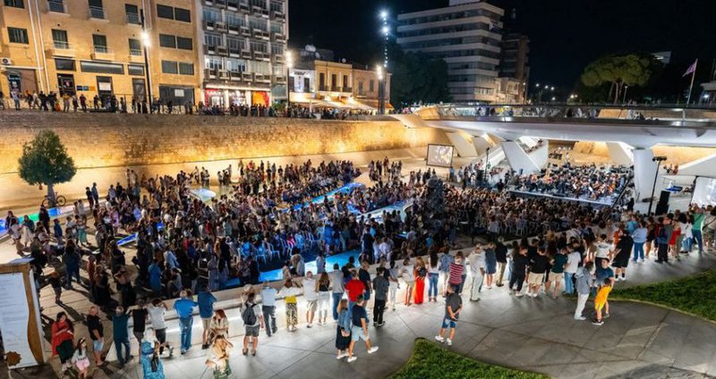 b_eleftheria_square_concert.2e16d0ba.fill-1375x729.jpg