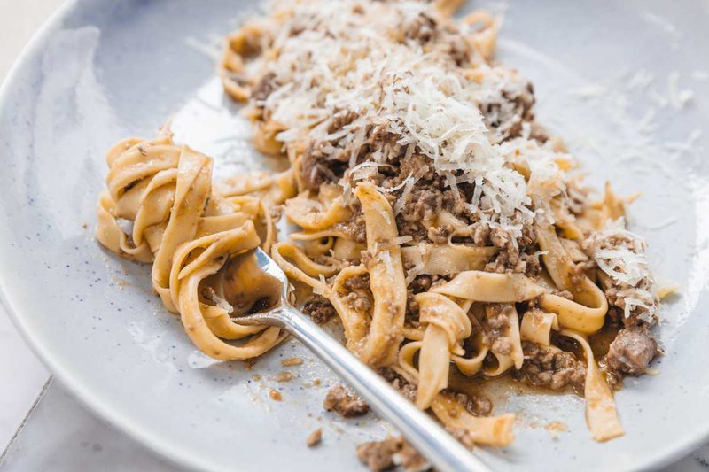 bologna-pasta-ragu.jpg