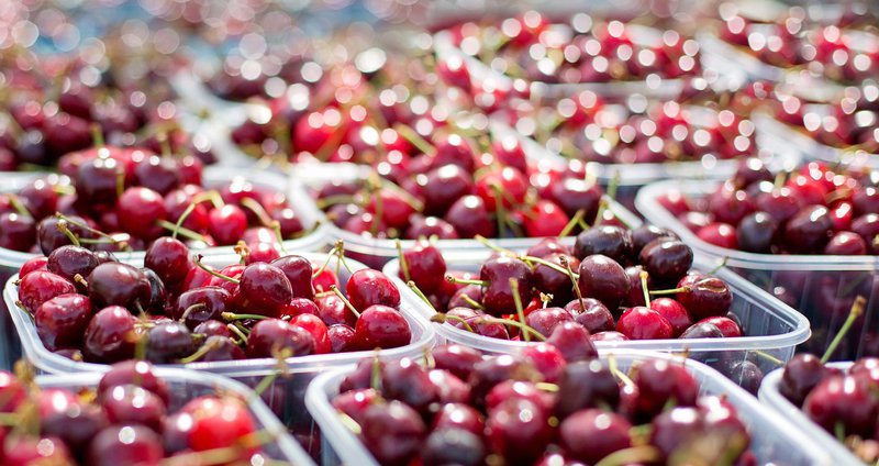 cherries-1433525_1920.2e16d0ba.fi.2e16d0ba.fill-1375x729.jpg