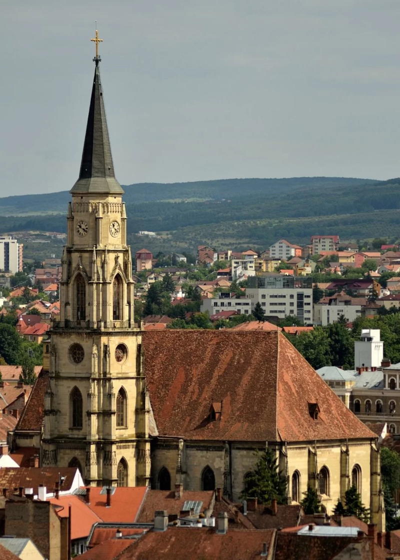 cluj-napoca-pixabay-1068x1494.webp