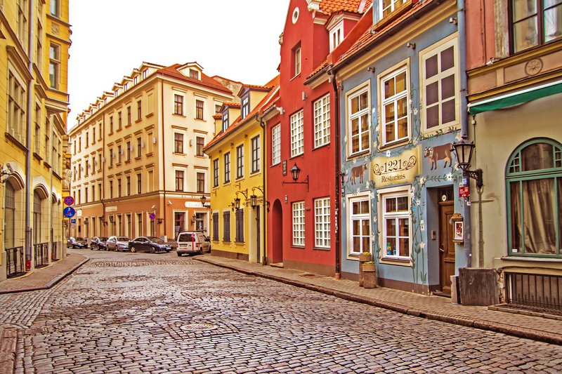 germanslat-city-5052102_1920.jpg