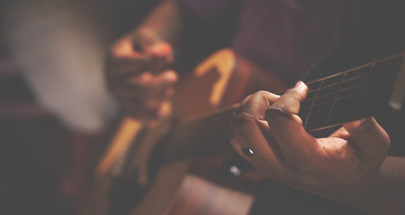 hands-1851426_1280.2e16d0ba.fill-1375x729.jpg