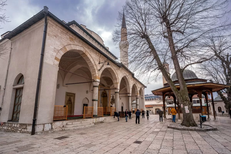 he-gazi-husrev-bey-mosque-serajevo-sh.webp