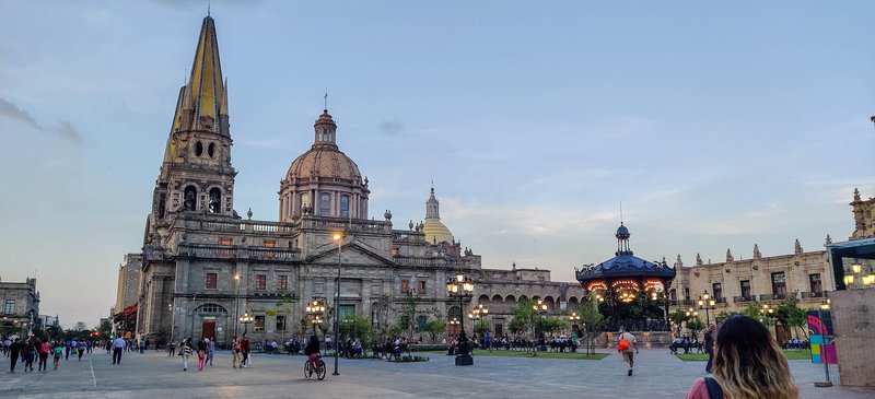 kevnreyes666-guadalajara-4562248_1920.jpg