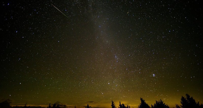 meteor-6638096_1280.2e16d0ba.fill-1375x729_1.width-800.jpg