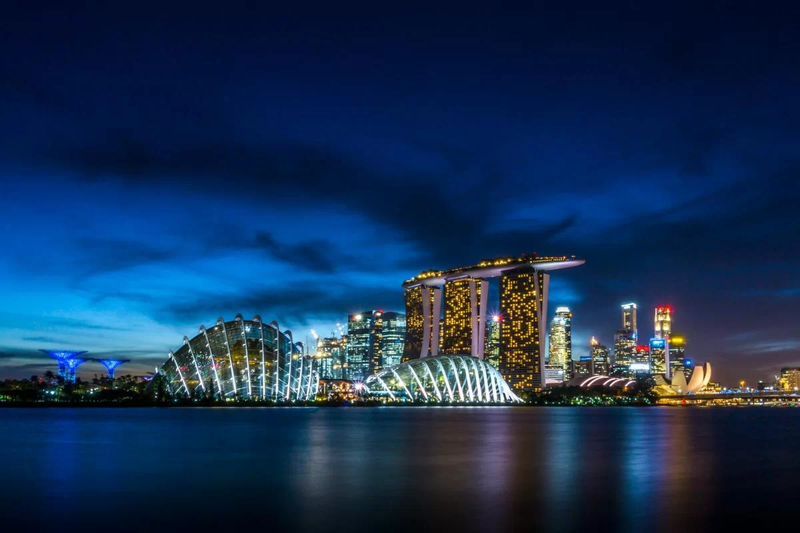 mike-enerio-singapore-unsplash.webp