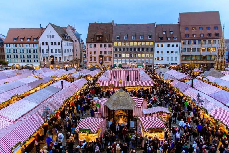 shutterstock_Christkindlesmarkt-Nuremberg.webp