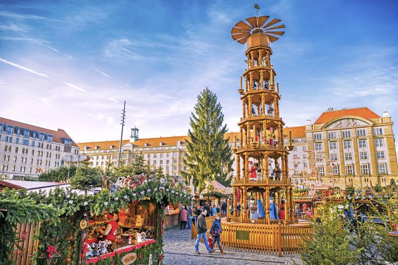 shutterstock_Dresden-Christmas-4.jpg