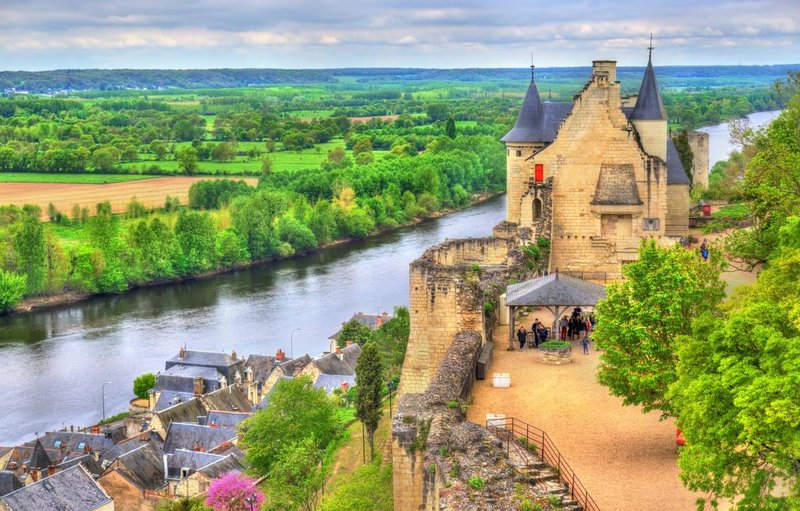 shutterstock_Loire-Valley-France.jpg