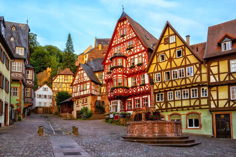 shutterstock_Miltenberg-Bavaria.jpg