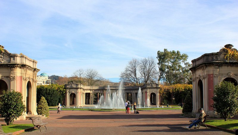 the-pergola-walk-fountain.jpg